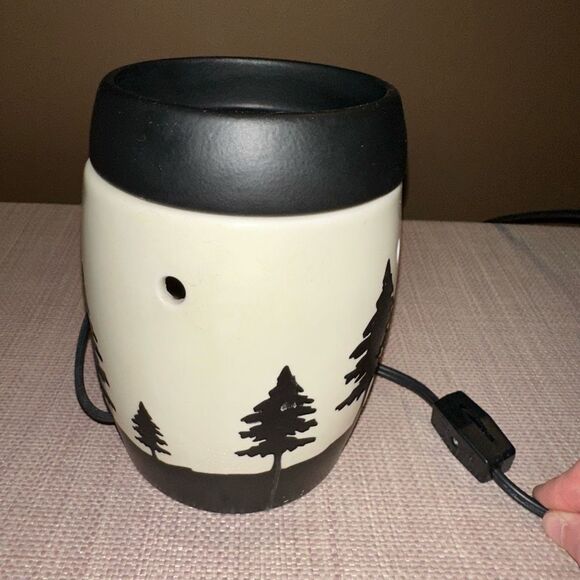 Scentsy Retired Yukon Moose Woods Trees Silhouette Wax Warmer Regular Size EUC - Picture 2 of 8